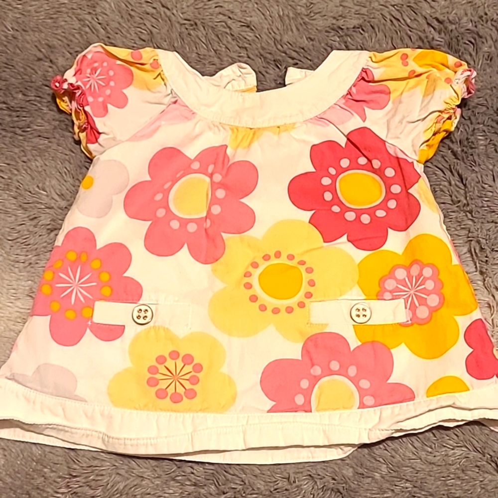 Baby clothing